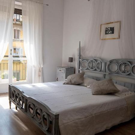 Beautiful Floral Apartment On Navigli ミラノ エクステリア 写真